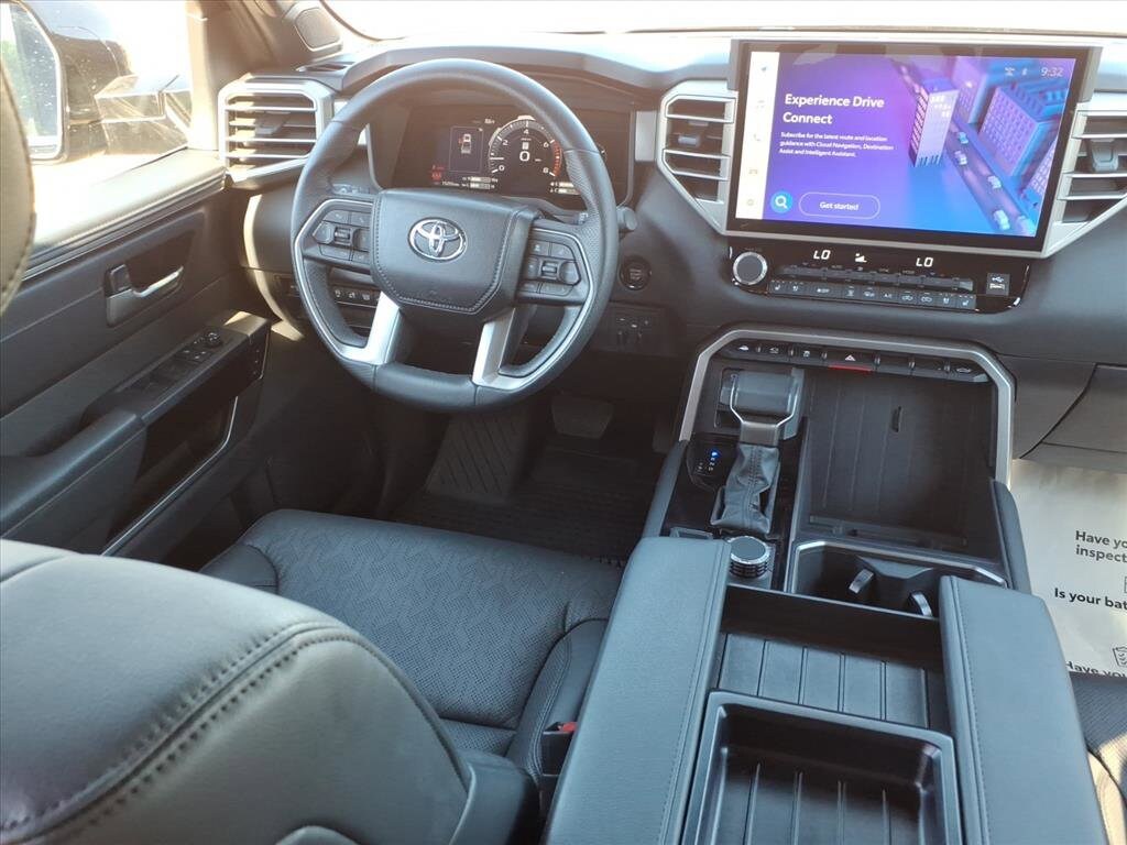 2025 Toyota Tundra Limited photo 4