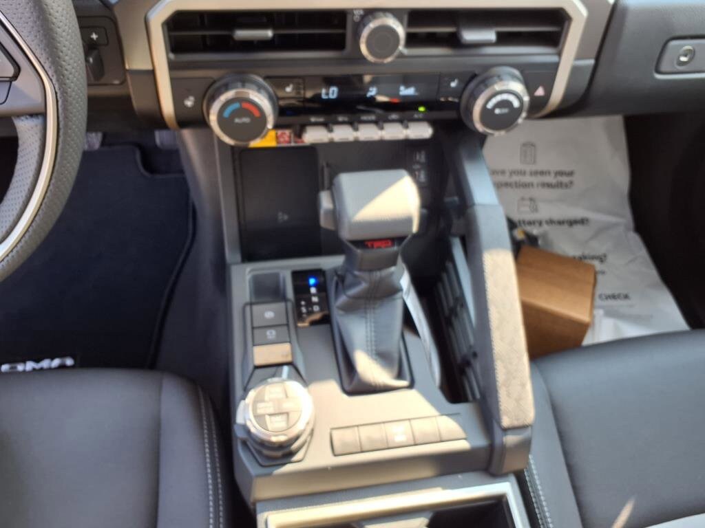 2025 Toyota Tacoma TRD Off Road - Photo 17