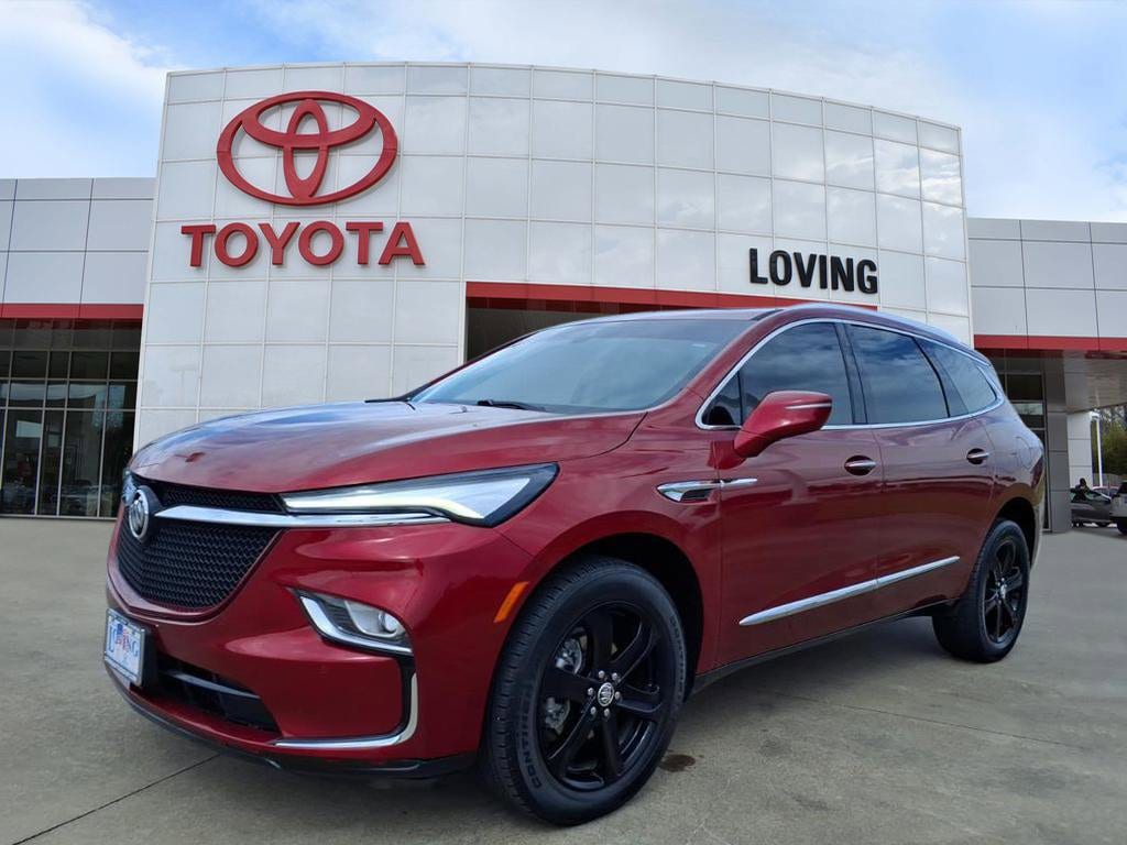 2023 Buick Enclave Essence's photo