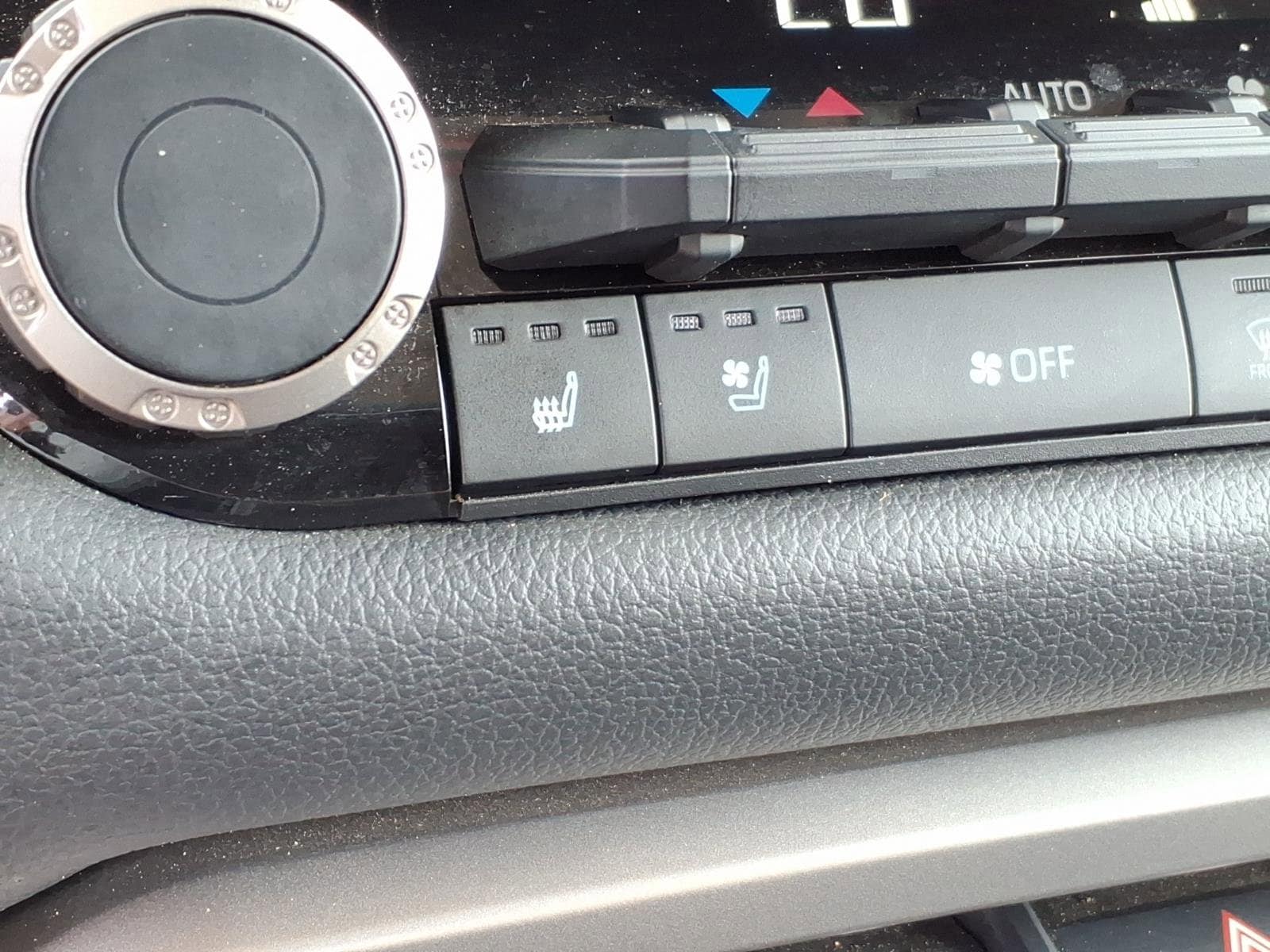 2024 Toyota Tundra Limited - Photo 10