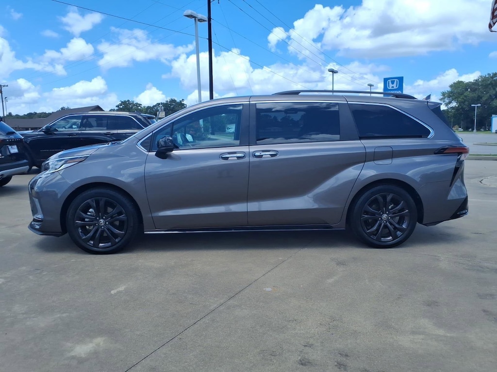 Certified 2022 Toyota Sienna XSE Van Passenger Van