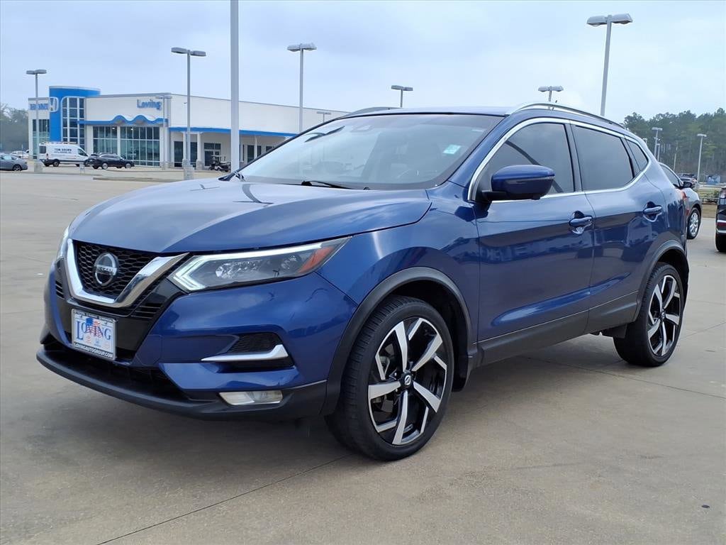 2022 Nissan Rogue Sport SL's photo