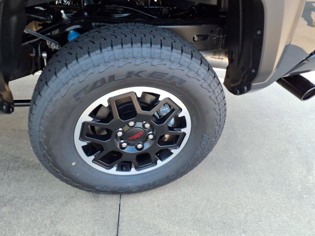 2025 Toyota Tacoma TRD Off Road - Photo 20