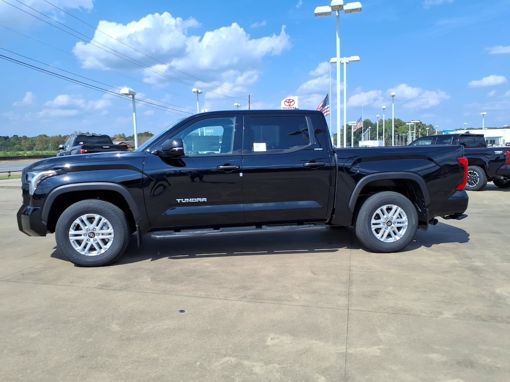 New 2026 Toyota Tundra SR5 SR5 CREWMAX 5.5