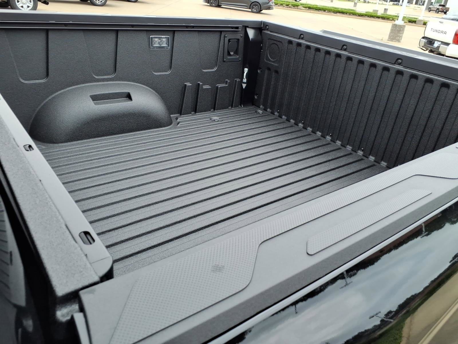 2026 Toyota Tundra SR5 - Photo 18