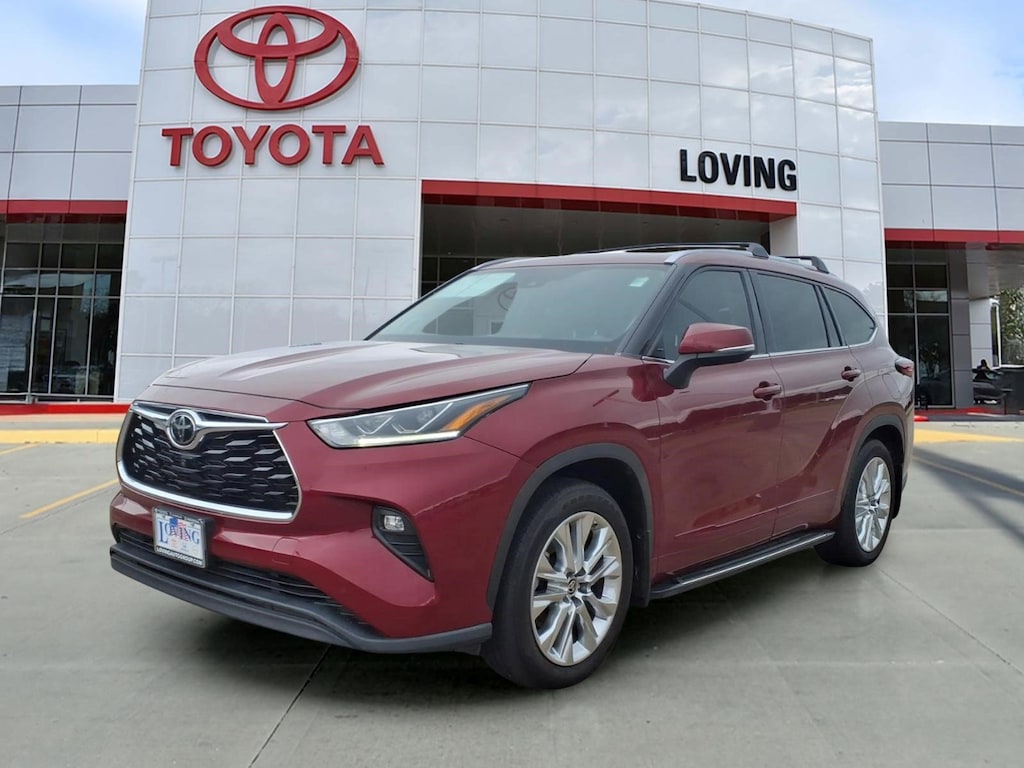 Used 2021 Toyota Highlander LIMITED SUV