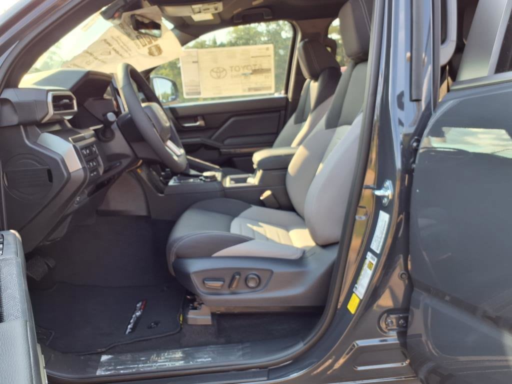 2025 Toyota Tacoma TRD Off Road - Photo 15