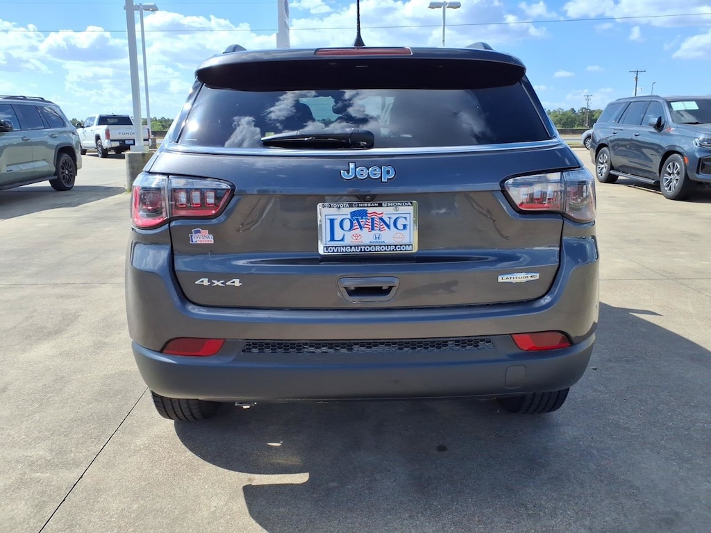 Used 2023 Jeep Compass LATITUDE LUX SUV
