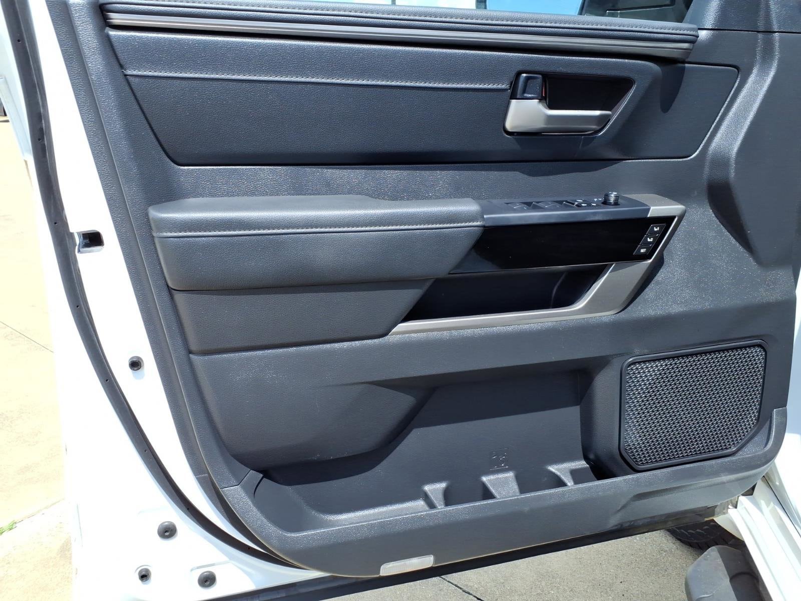 2024 Toyota Tundra Limited - Photo 22