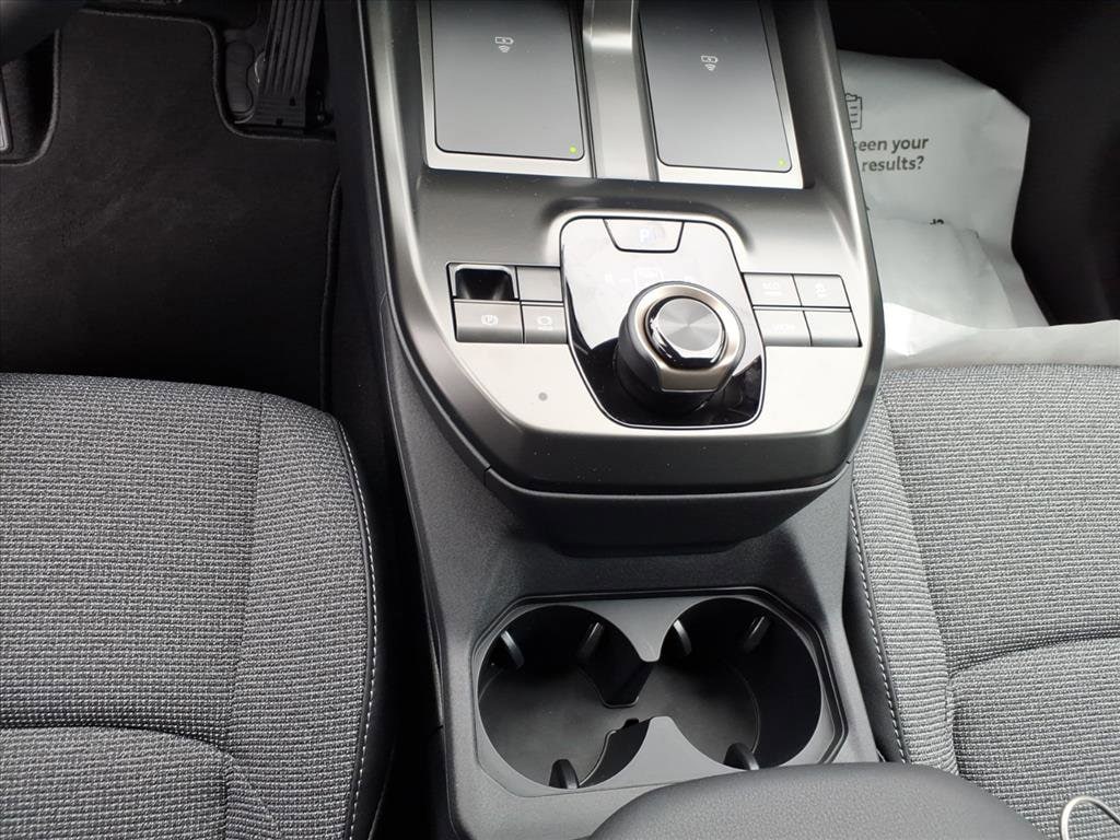 2026 Toyota bZ XLE - Photo 16