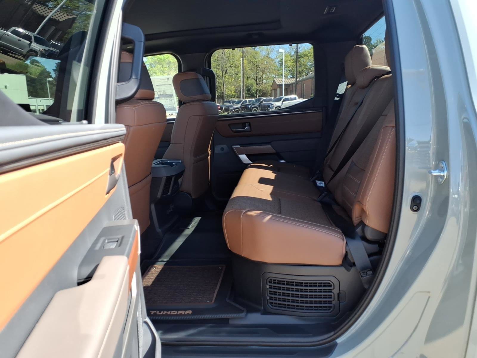 2026 Toyota Tundra 1794 Edition - Photo 18