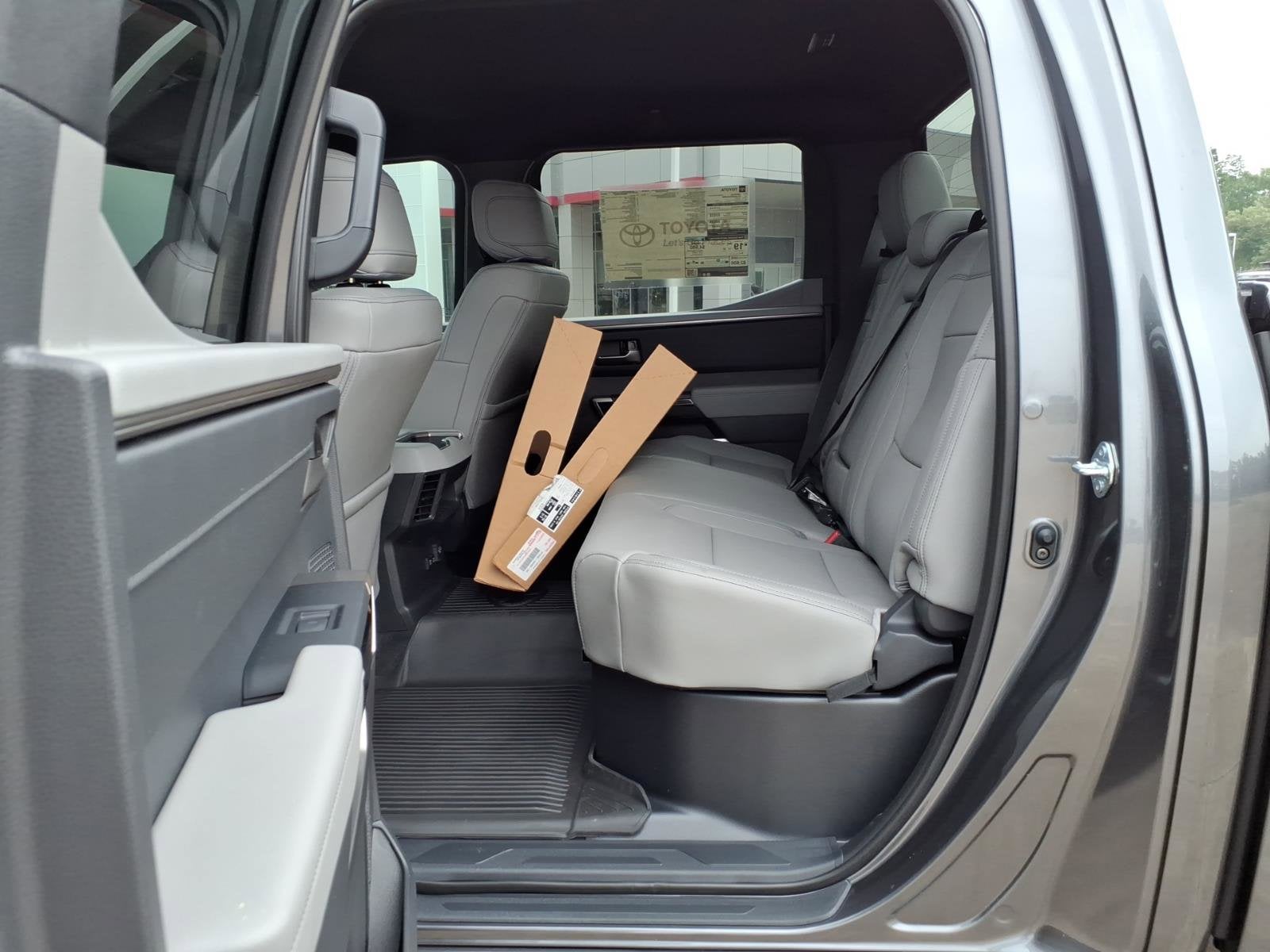 2026 Toyota Tundra Limited - Photo 17