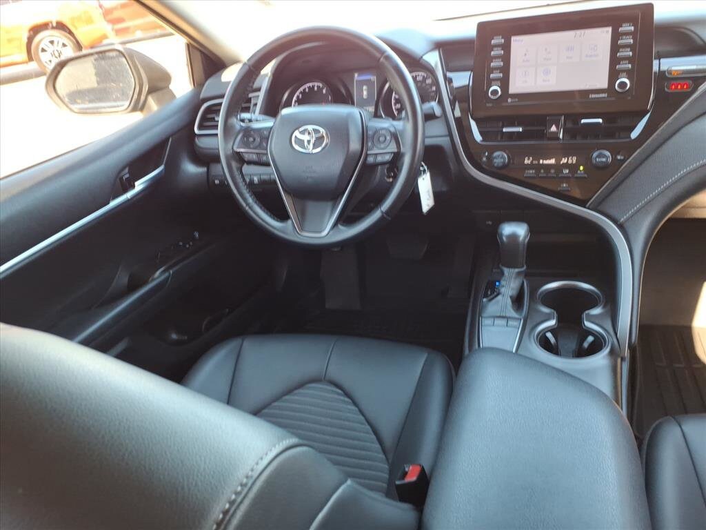 2023 Toyota Camry SE photo 4