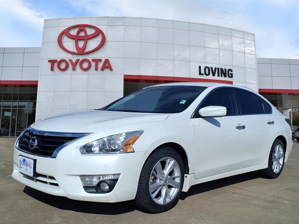 2015 Nissan Altima SV's photo