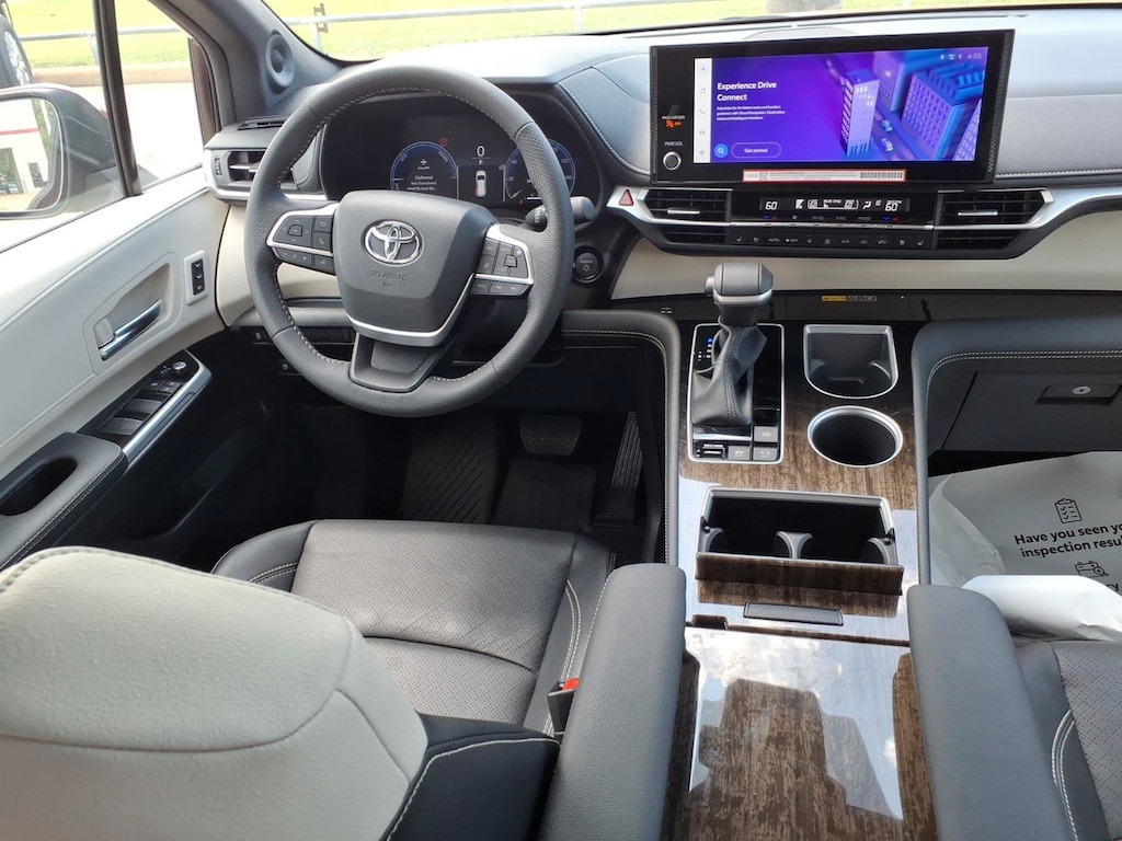New 2025 Toyota Sienna Limited 7 PASSENGER