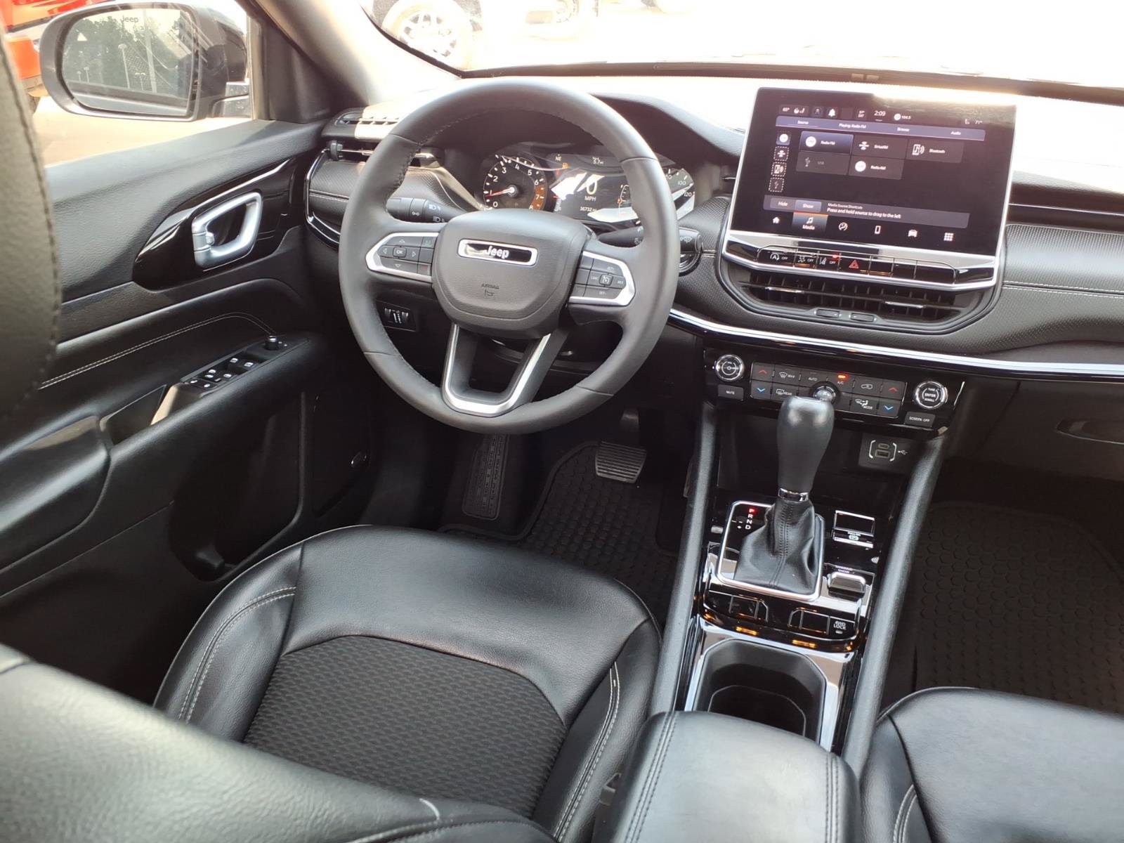 Used 2023 Jeep Compass LATITUDE SUV