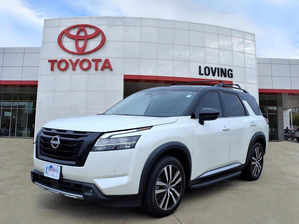 2023 Nissan Pathfinder Platinum