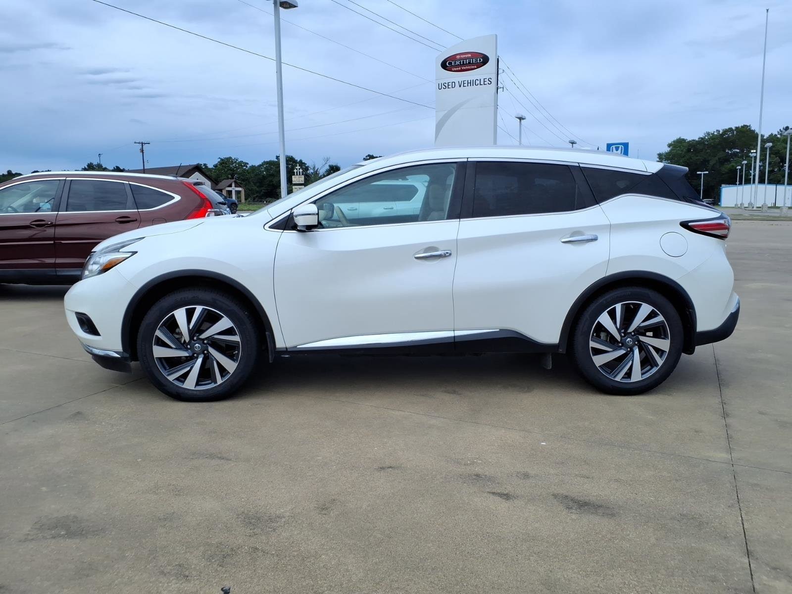 Used 2017 Nissan Murano Platinum with VIN 5N1AZ2MG0HN200769 for sale in Lufkin, TX