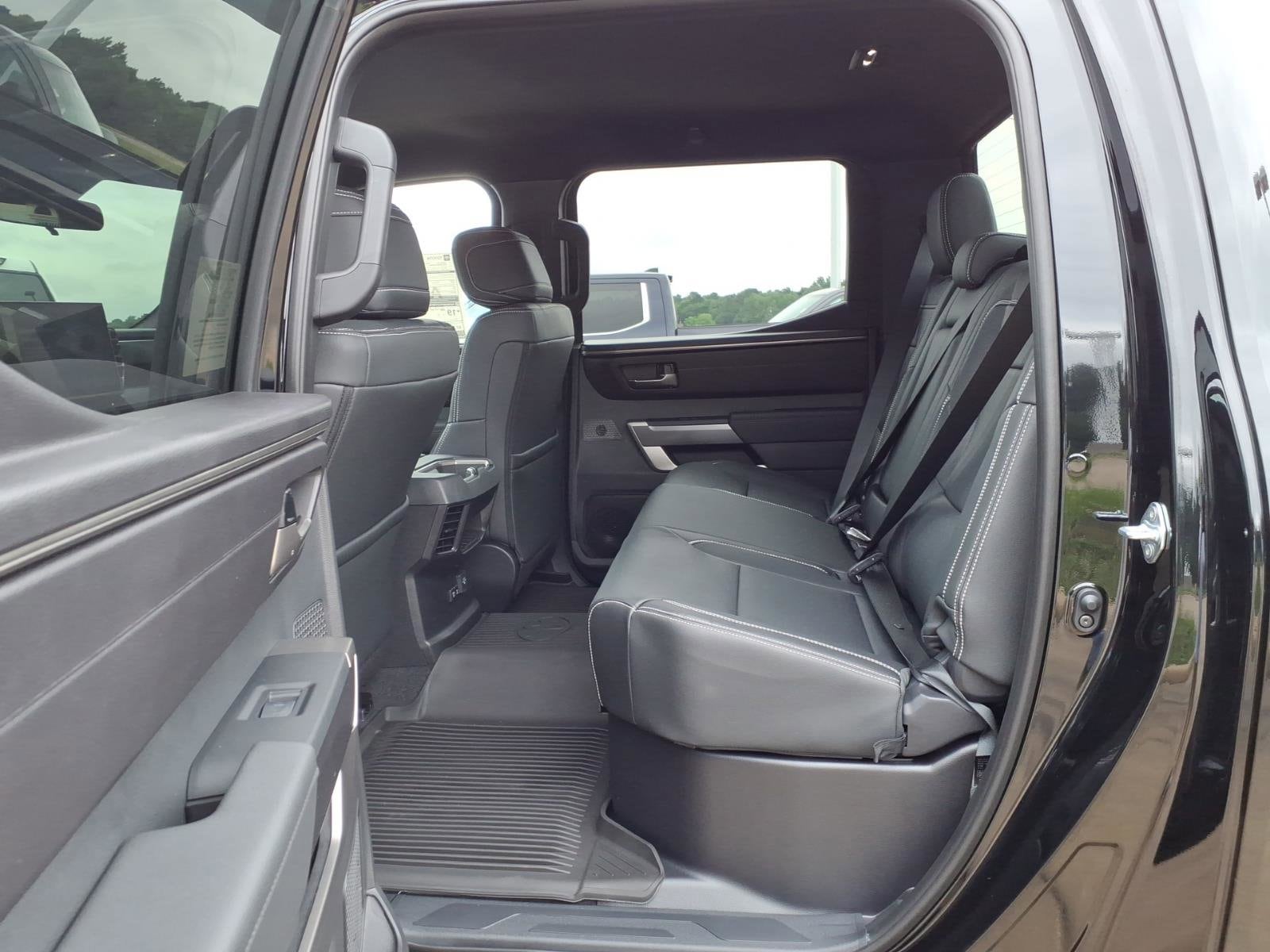 2026 Toyota Tundra SR5 - Photo 17