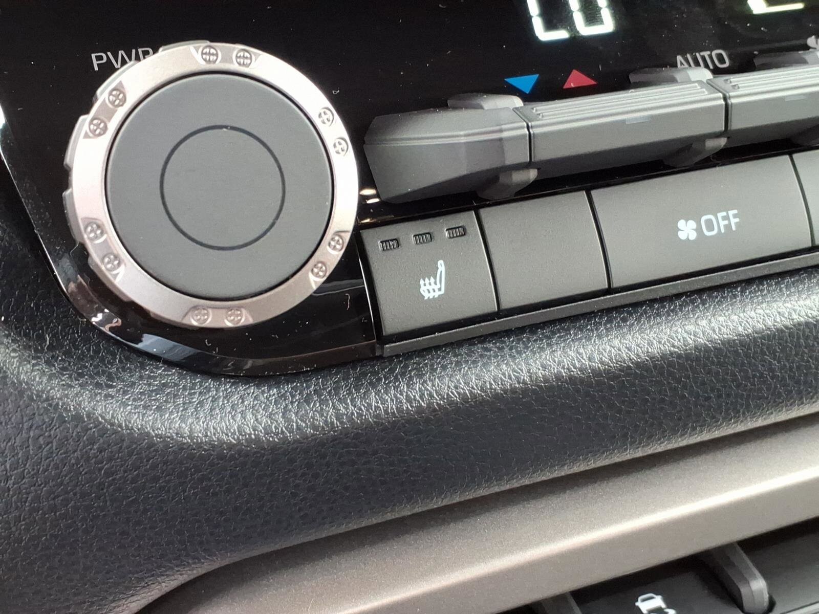 2026 Toyota Tundra SR5 - Photo 9