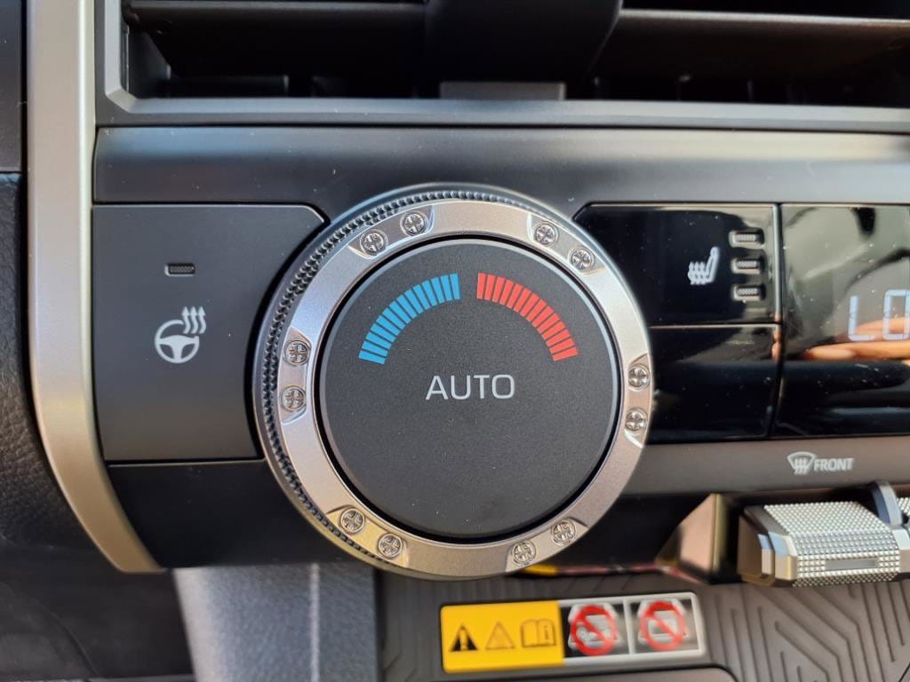 2025 Toyota Tacoma TRD Off Road - Photo 12