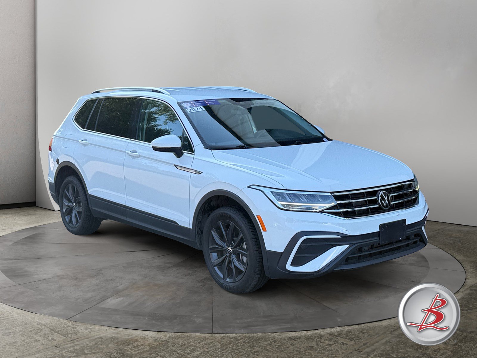 Used 2024 Volkswagen Tiguan 2.0T SE SUV