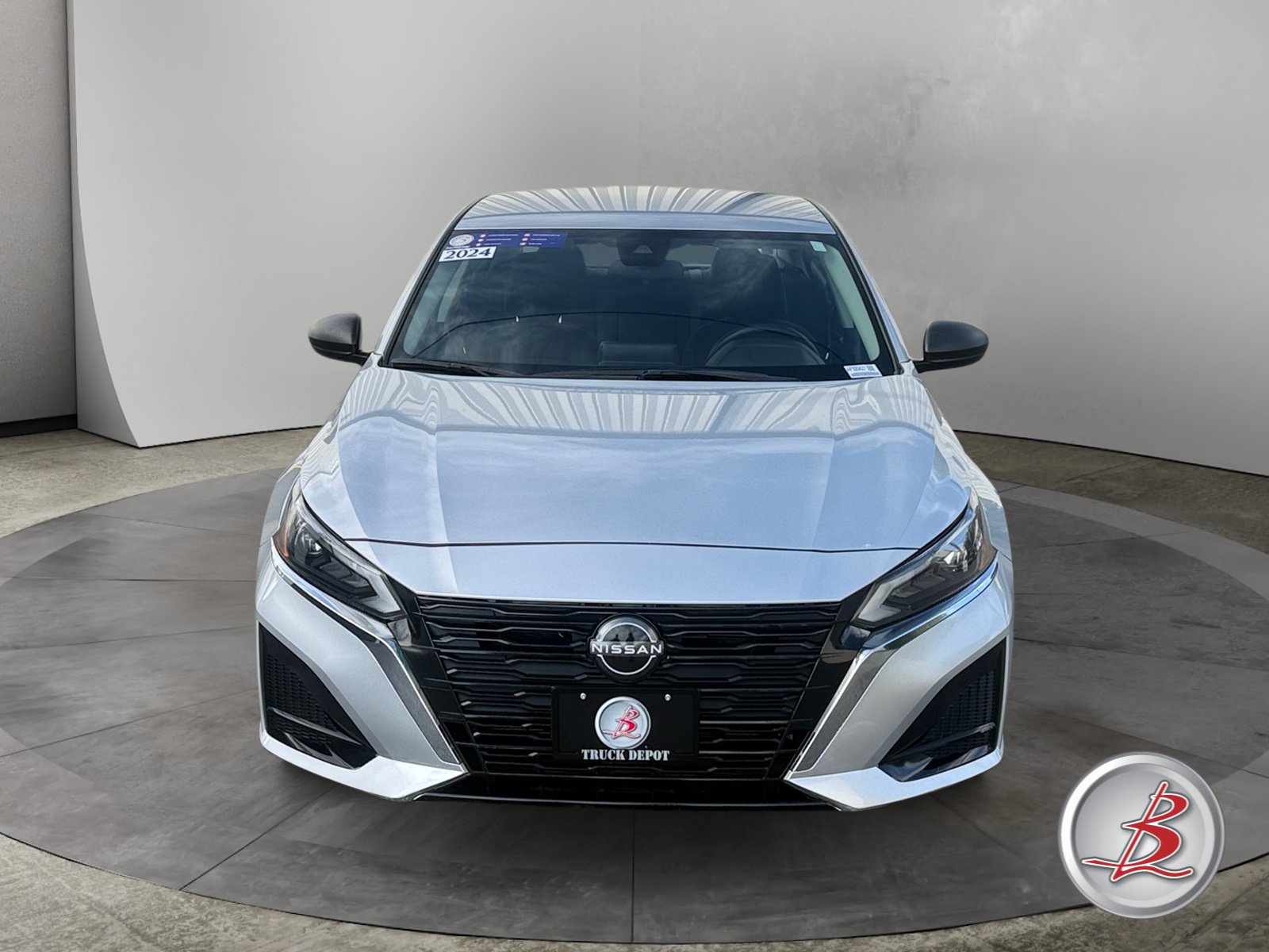 Used 2024 Nissan Altima 2.5 SV Sedan