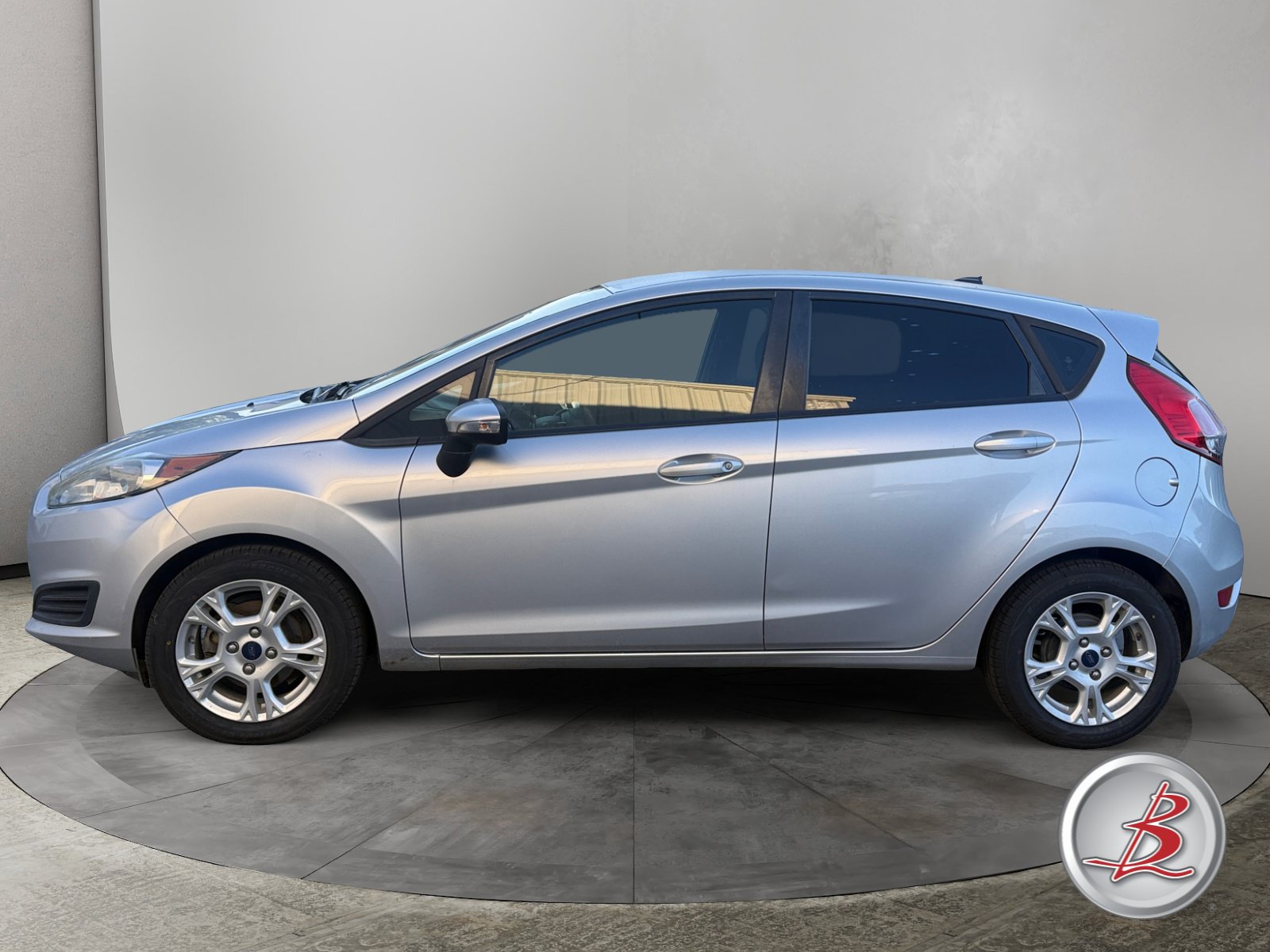 Used 2014 Ford Fiesta SE Hatchback