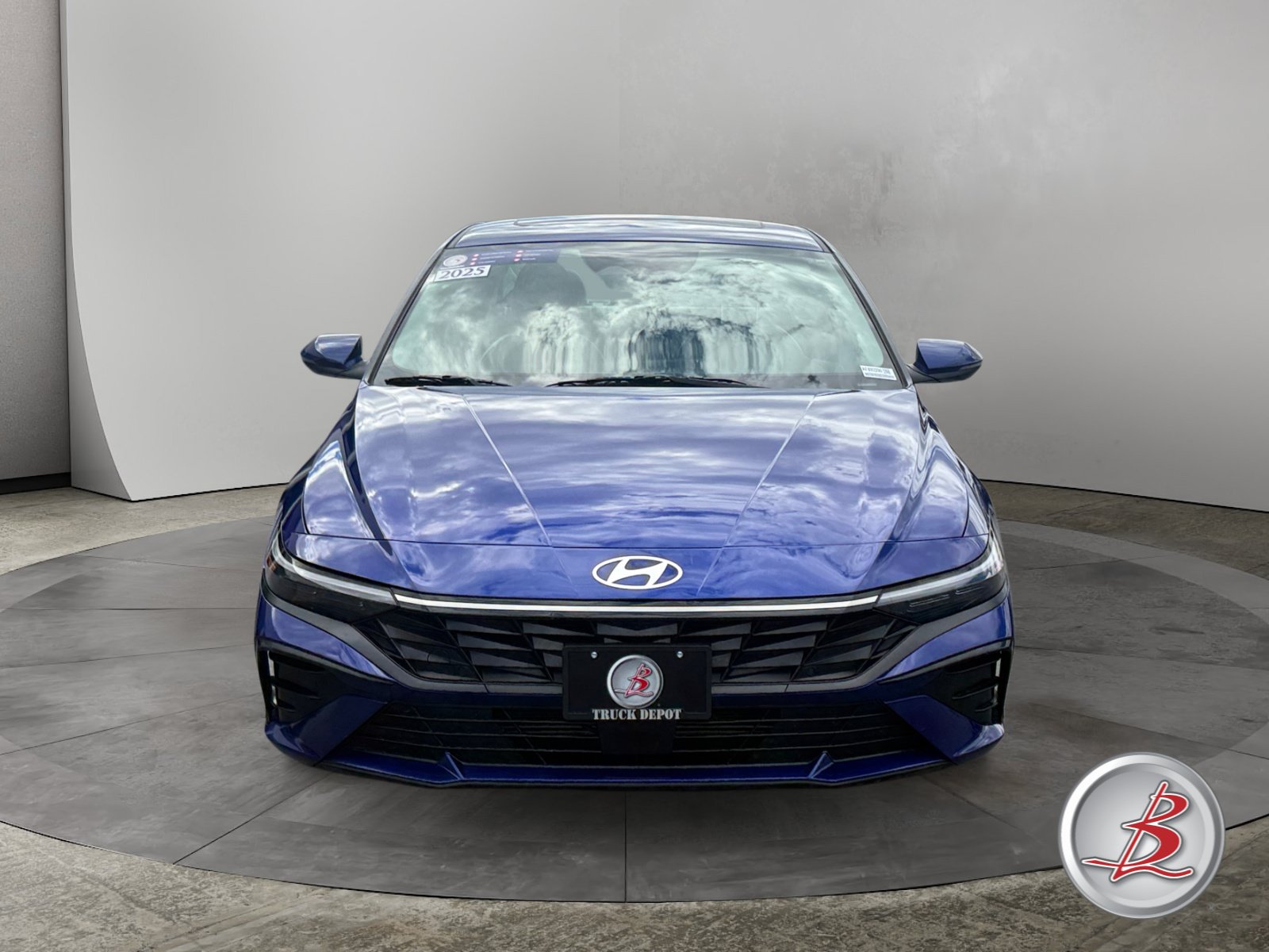 Used 2025 Hyundai Elantra Limited Sedan