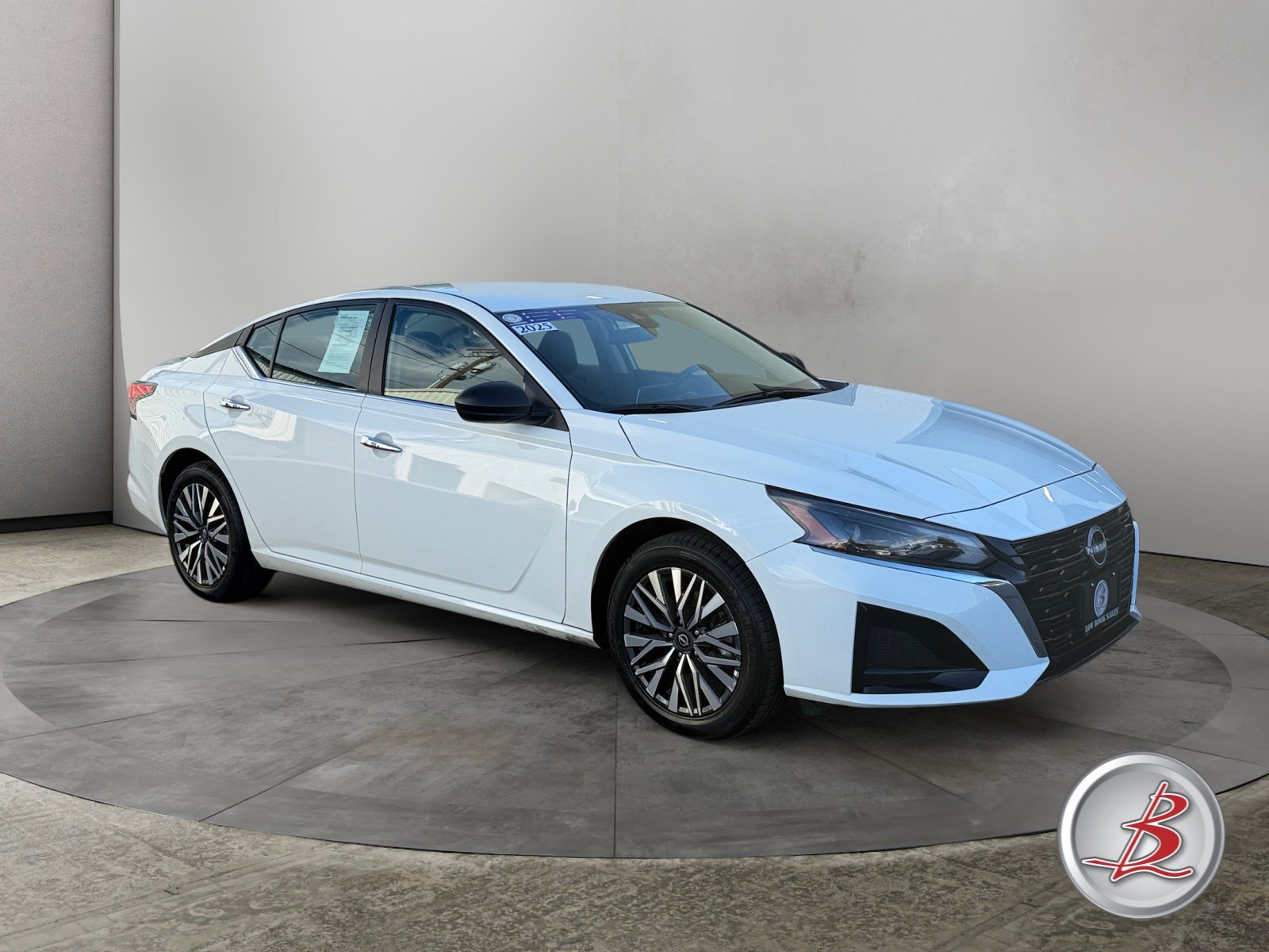 Used 2025 Nissan Altima SV Sedan