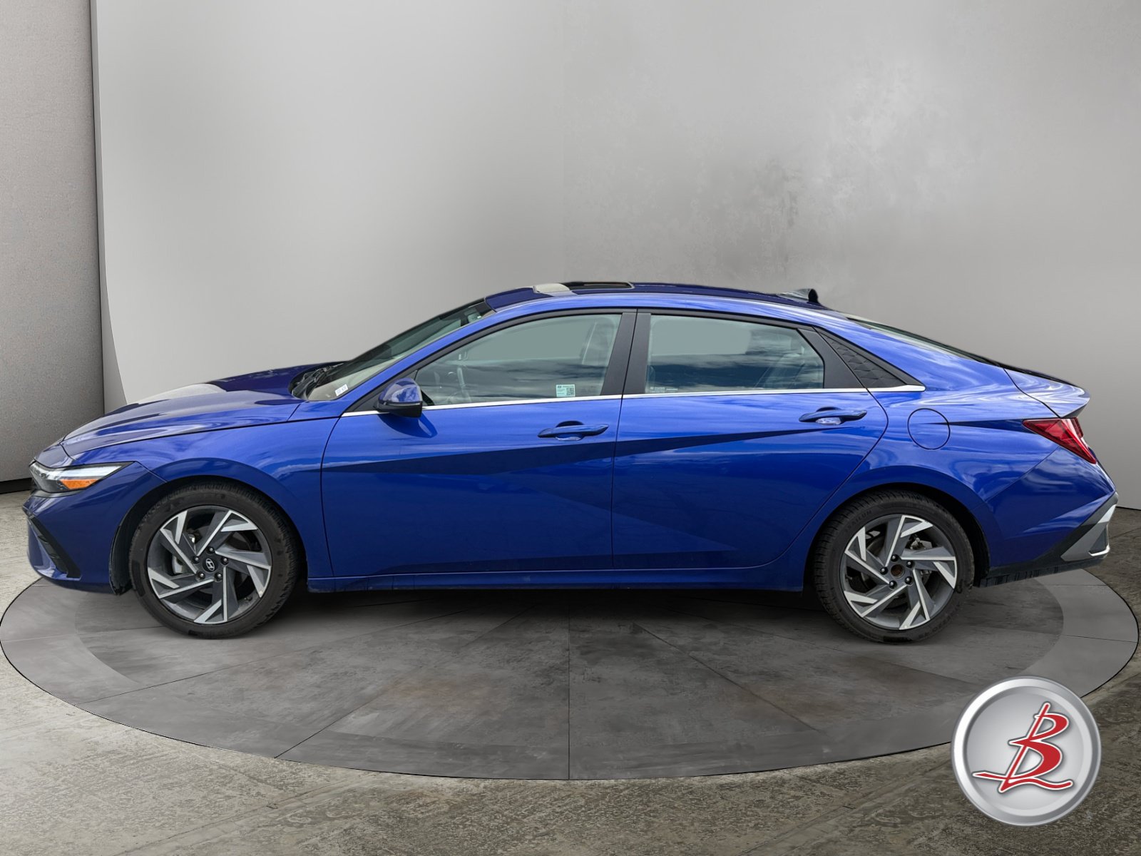 Used 2025 Hyundai Elantra Limited Sedan