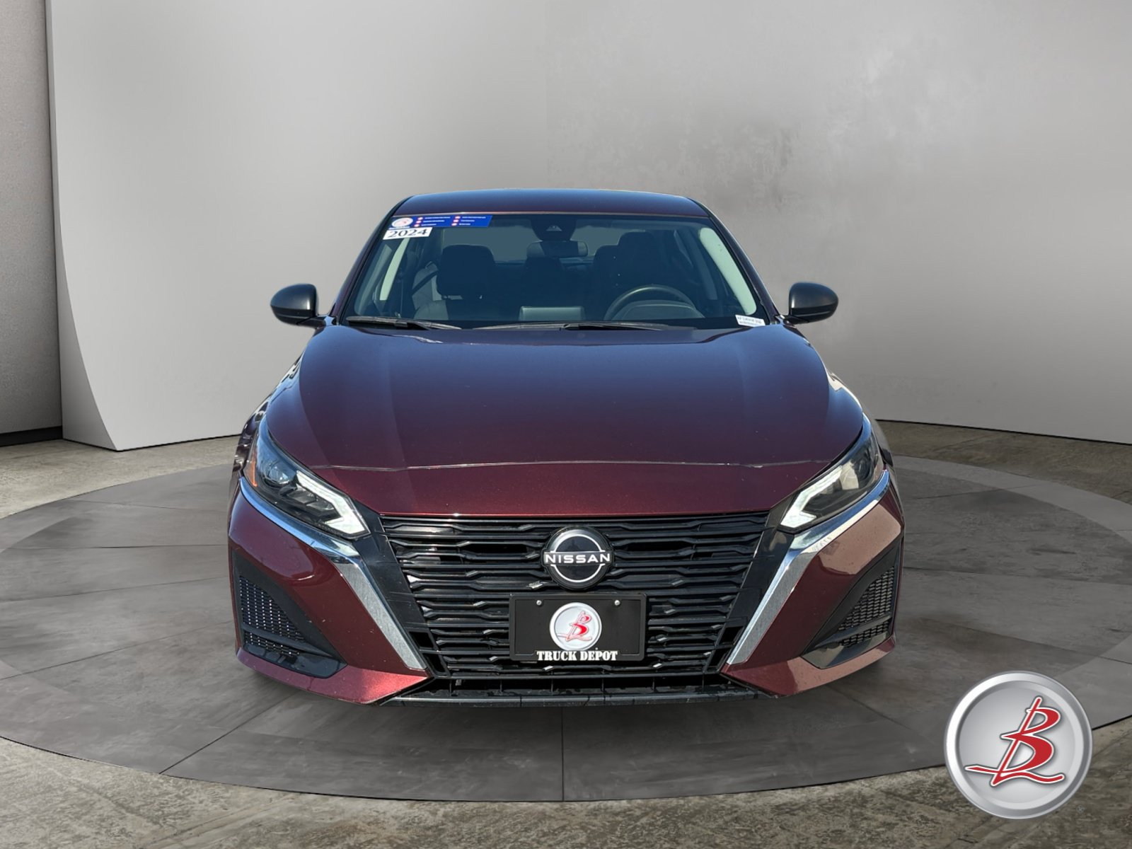 Used 2024 Nissan Altima 2.5 SV Sedan