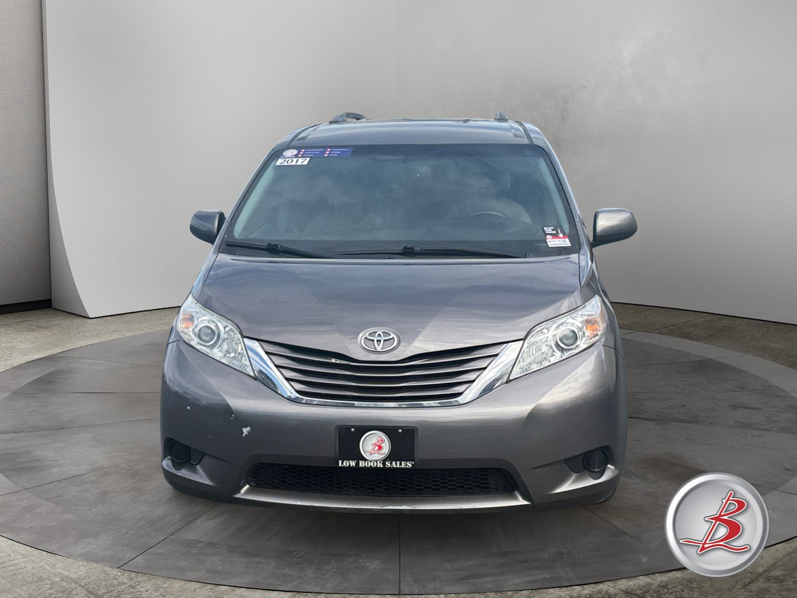 Used 2017 Toyota Sienna LE 7 Passenger Auto Access Seat Van