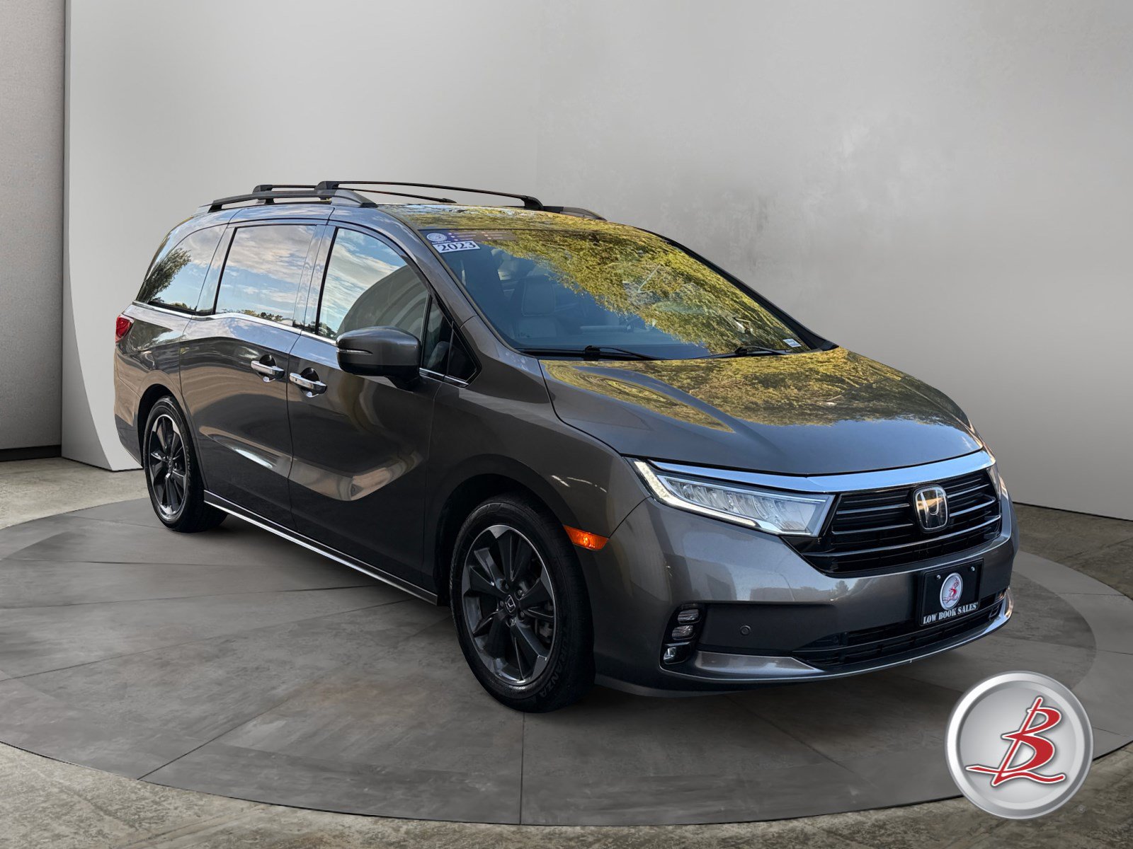 Used 2023 Honda Odyssey Elite Van