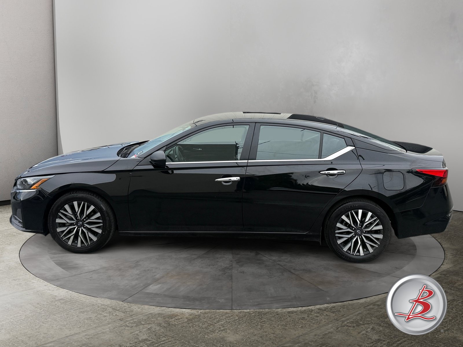 Used 2025 Nissan Altima SV Sedan