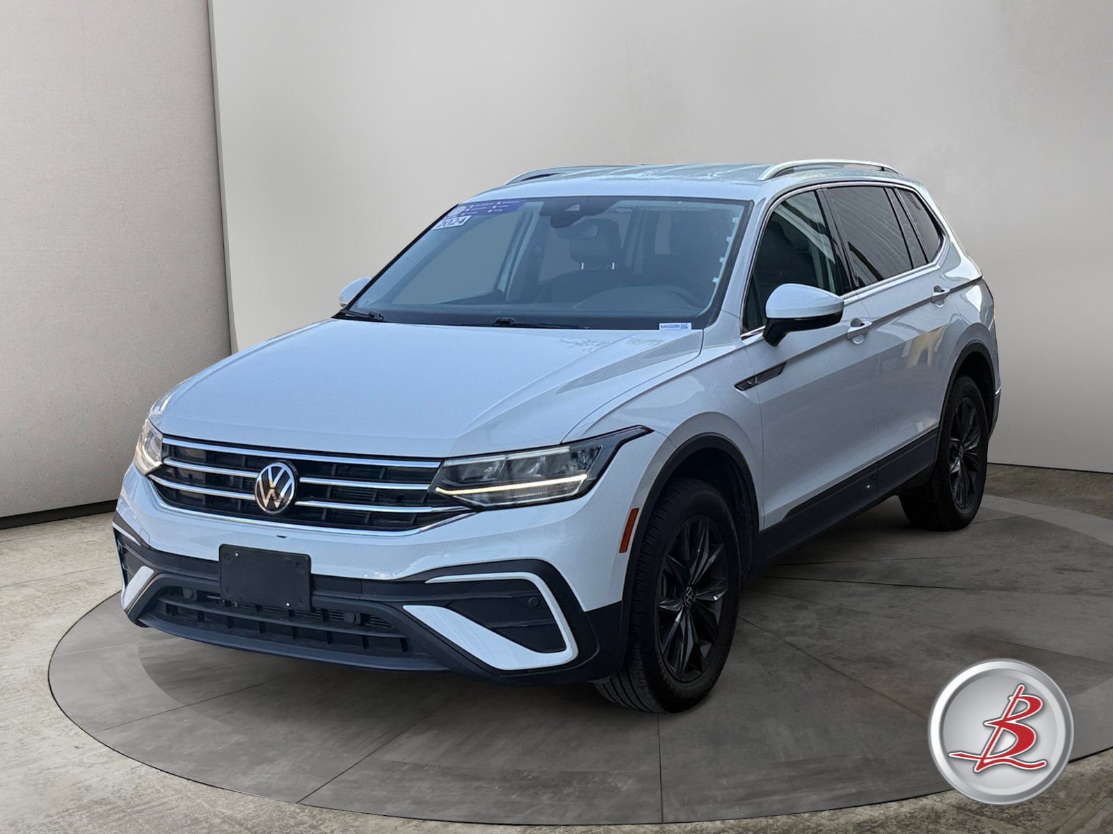 Used 2024 Volkswagen Tiguan 2.0T SE SUV