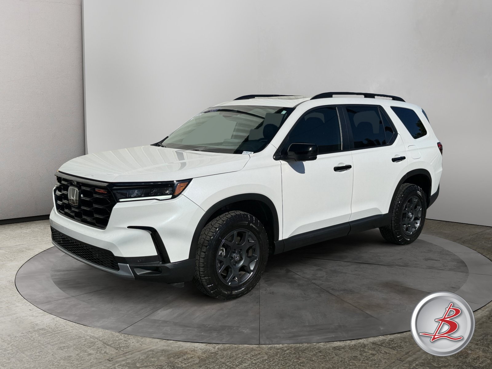 Used 2025 Honda Pilot TrailSport SUV