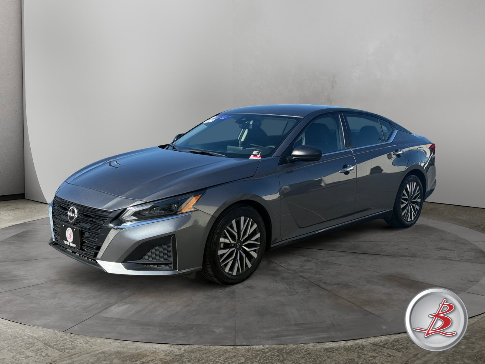 Used 2024 Nissan Altima 2.5 SV Sedan