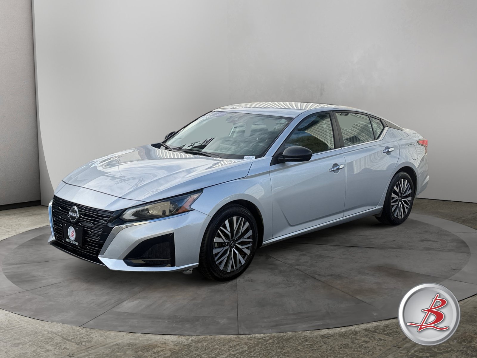 Used 2024 Nissan Altima 2.5 SV Sedan