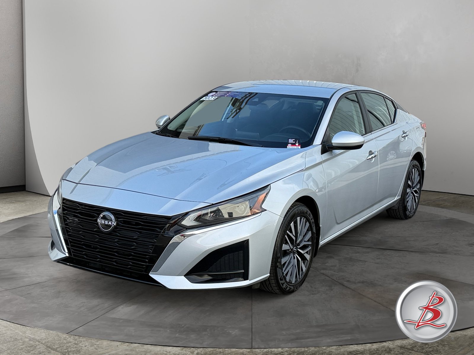Used 2023 Nissan Altima 2.5 SV Sedan