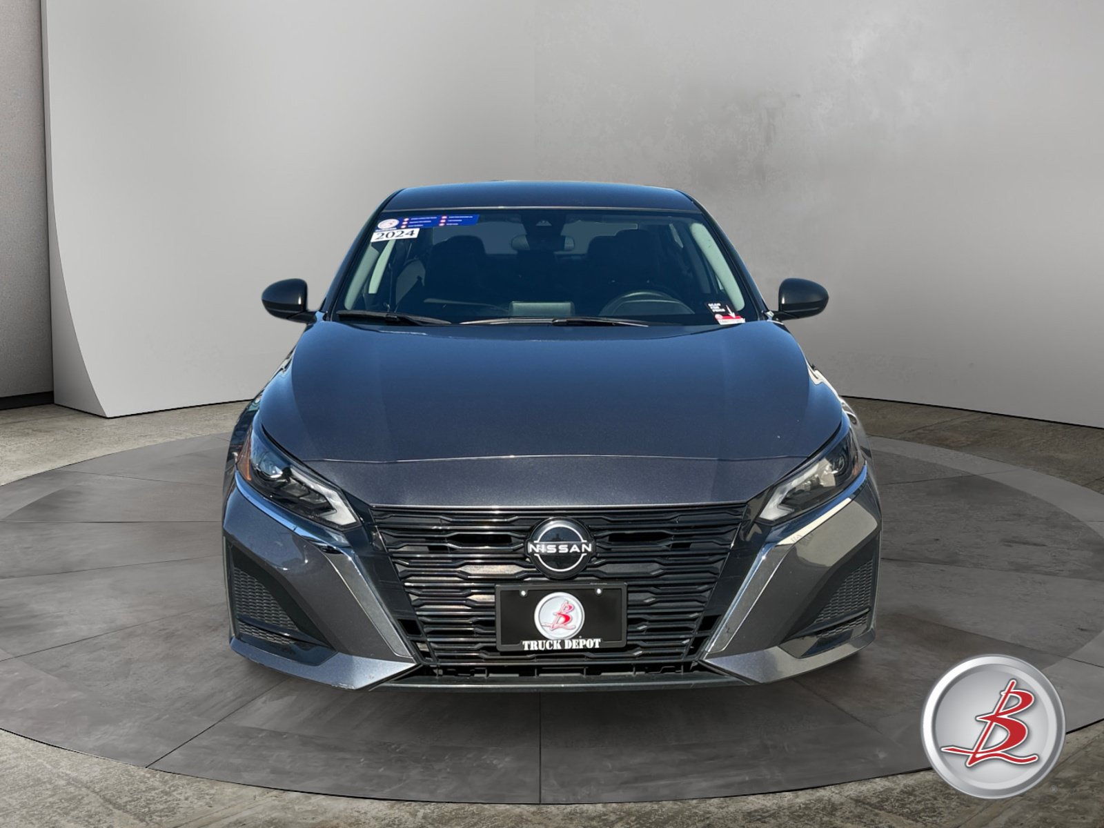 Used 2024 Nissan Altima 2.5 SV Sedan