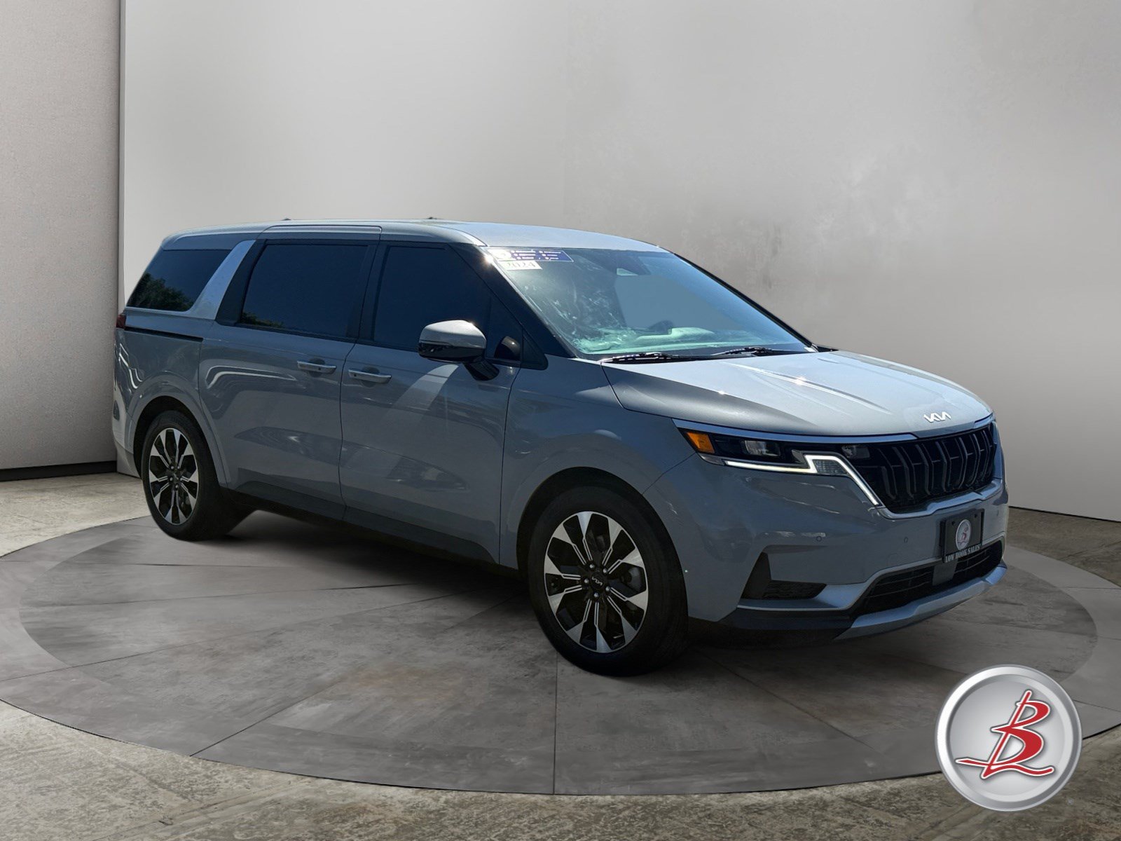  Kia Carnival