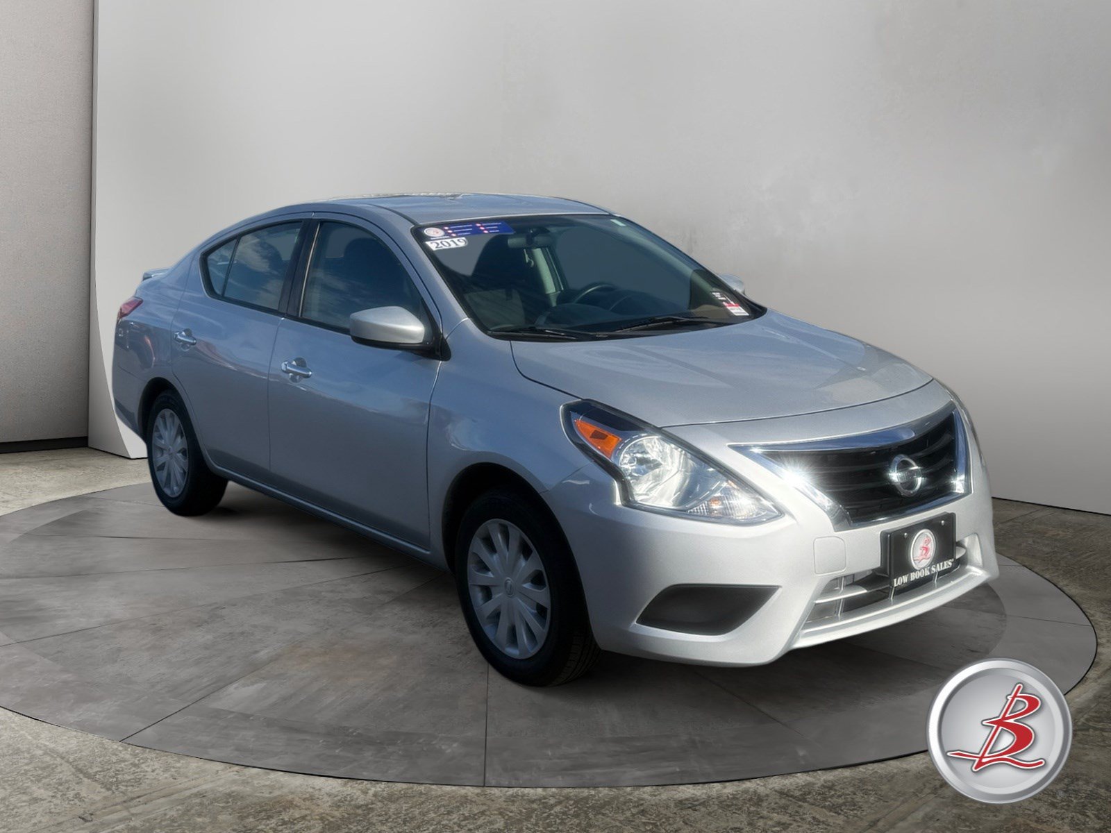  Nissan Versa