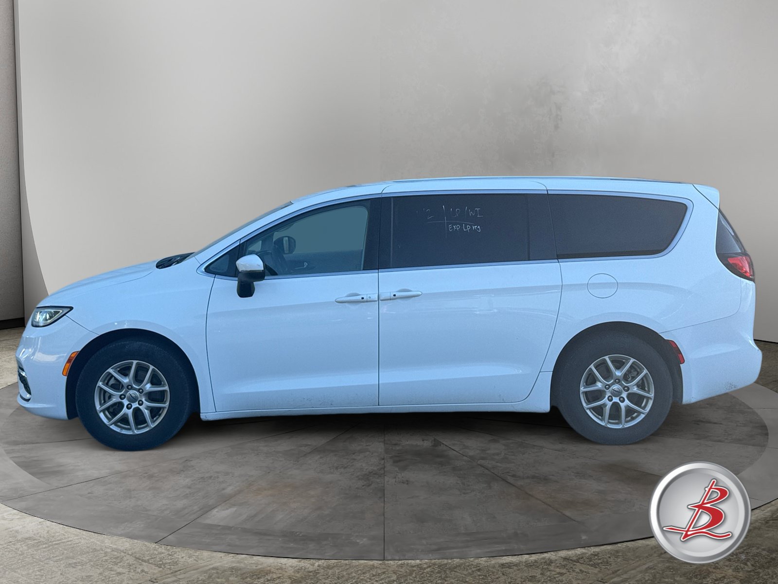 Used 2023 Chrysler Pacifica Touring L Van Passenger Van
