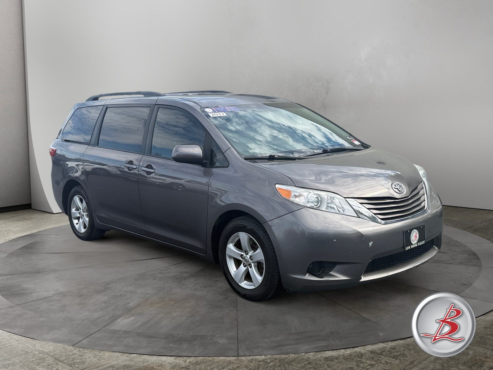 Used 2017 Toyota Sienna LE 7 Passenger Auto Access Seat Van