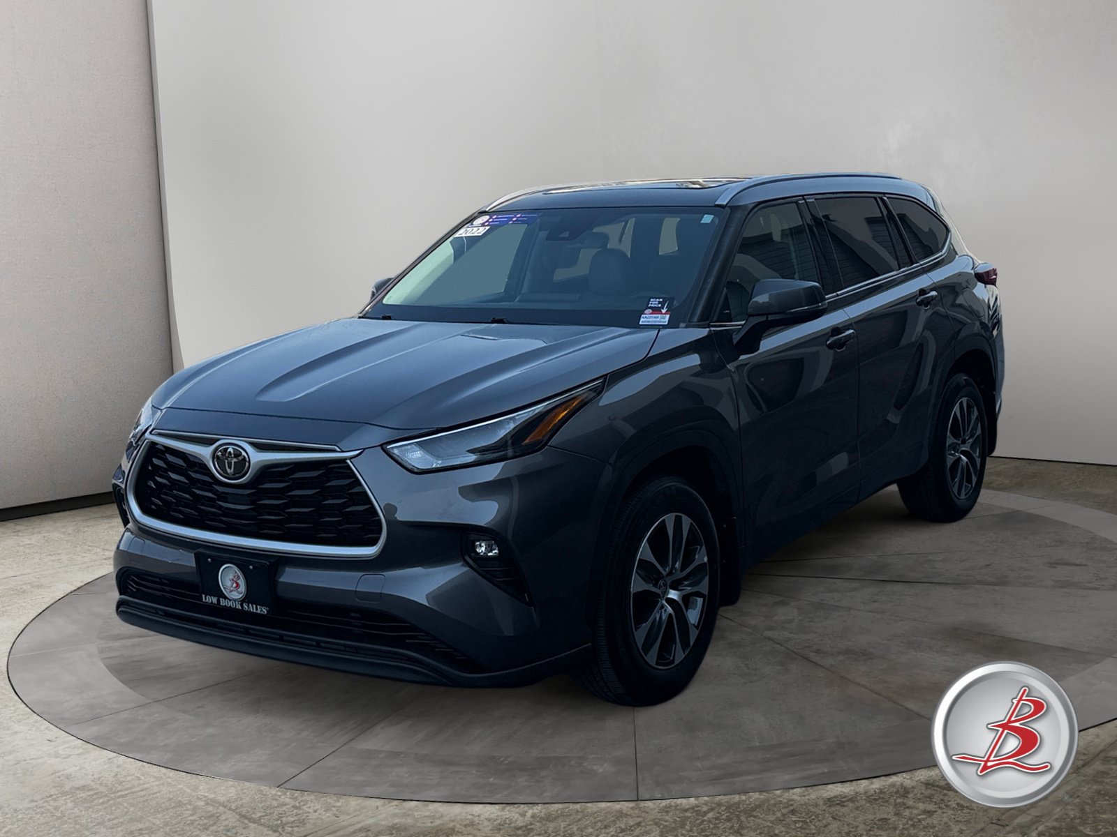 Used 2022 Toyota Highlander XLE SUV
