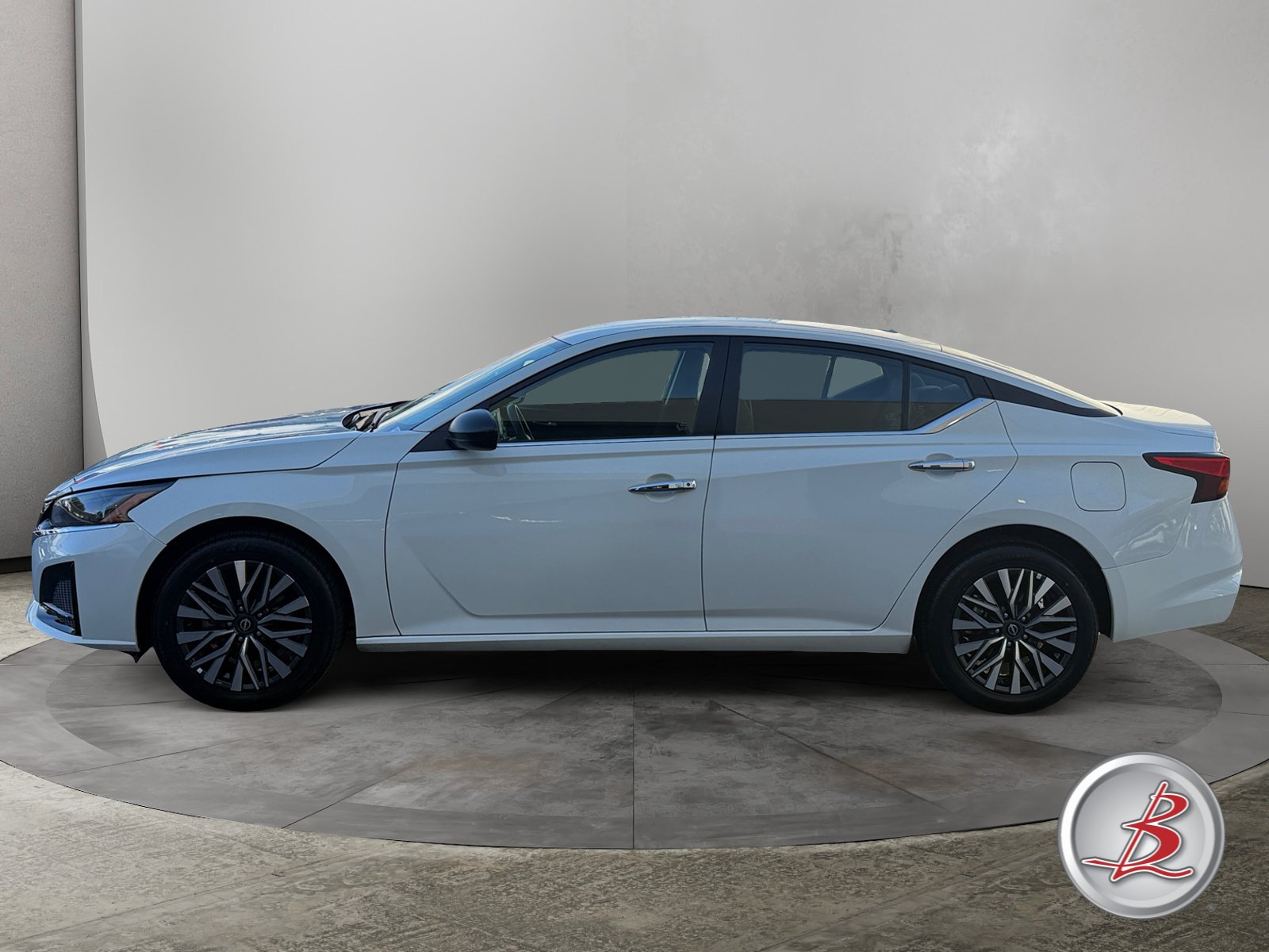 Used 2025 Nissan Altima SV Sedan