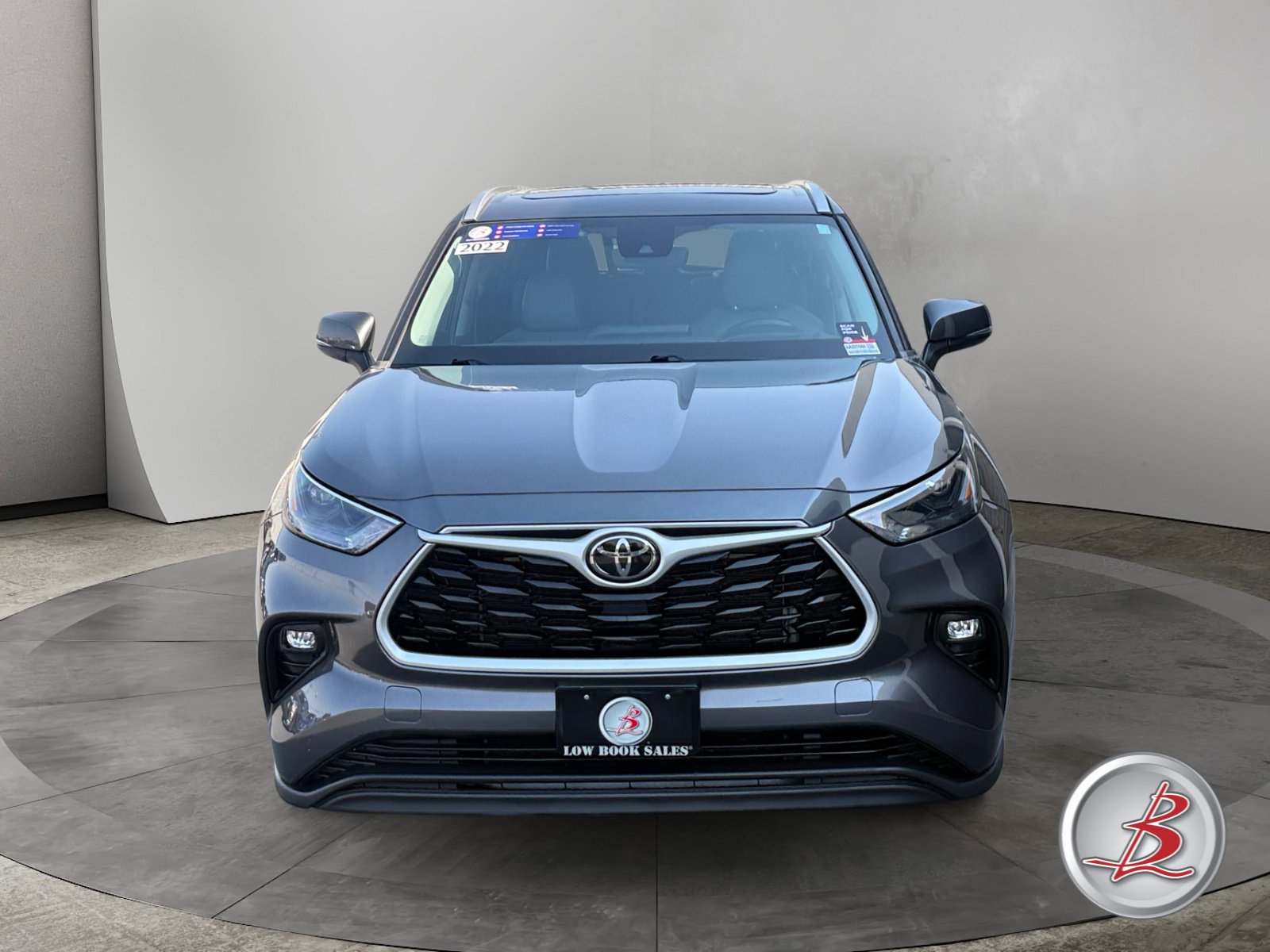 Used 2022 Toyota Highlander XLE SUV