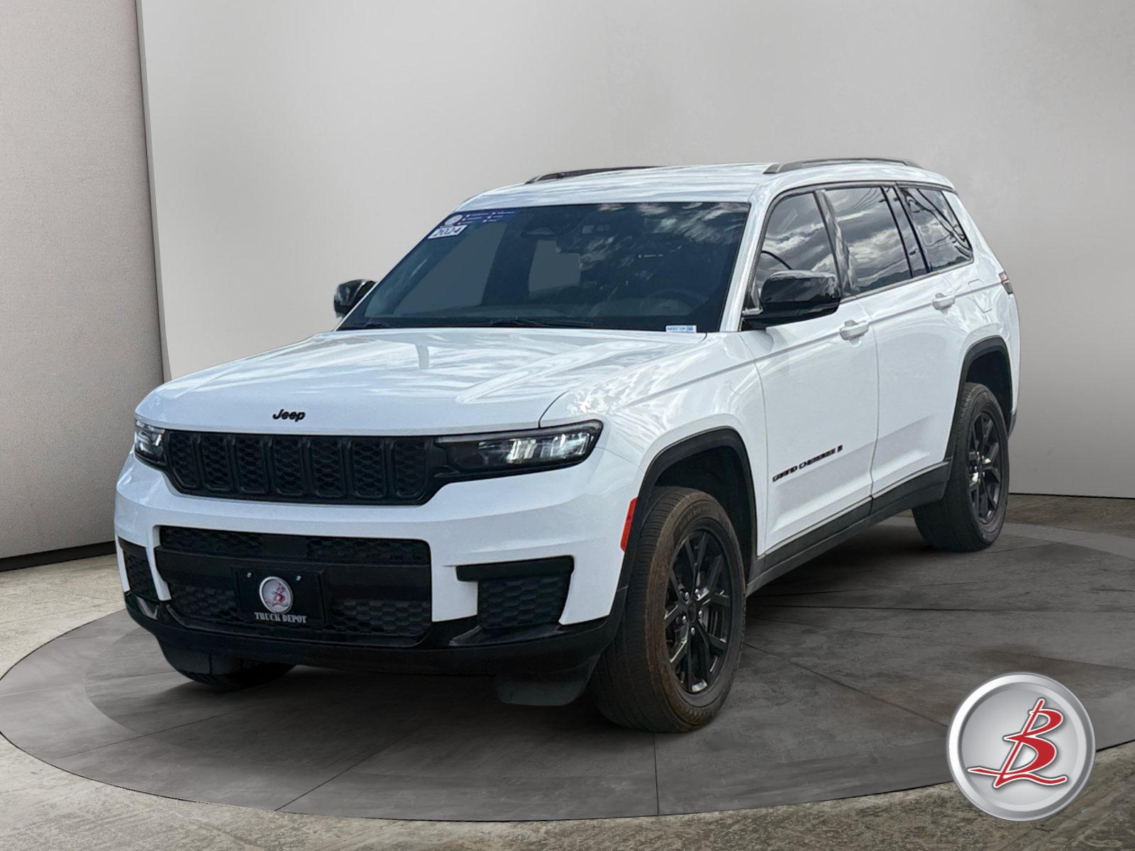 Used 2024 Jeep Grand Cherokee L Laredo SUV