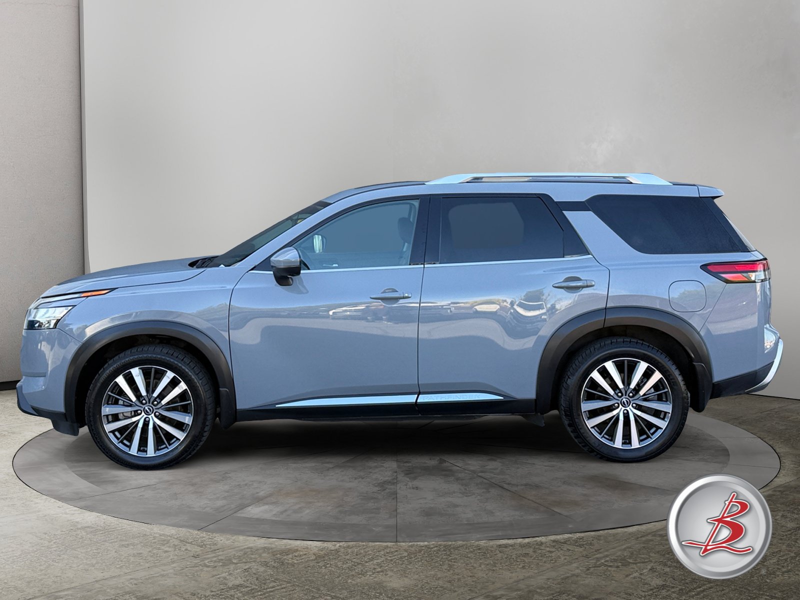 Used 2022 Nissan Pathfinder Platinum SUV